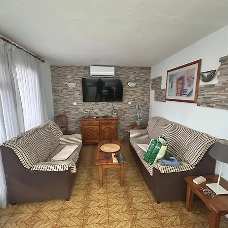 Marinos 76 * بويرتو ذيل كارمين